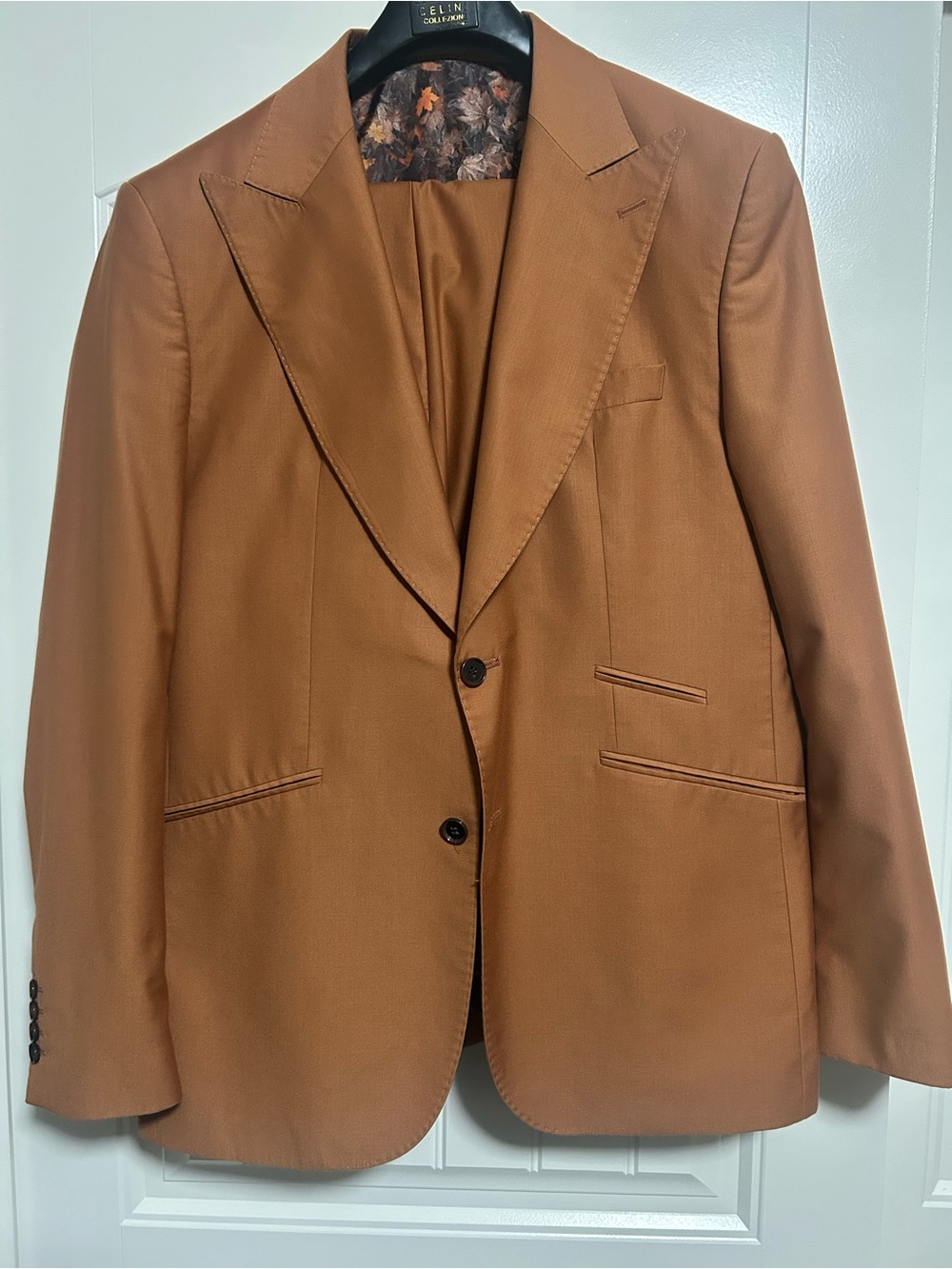 Tailored Tan Dress Pants with Straight-Leg Design